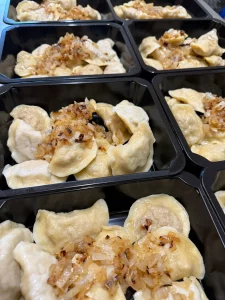 Pierogi zapakowane w pojemniki